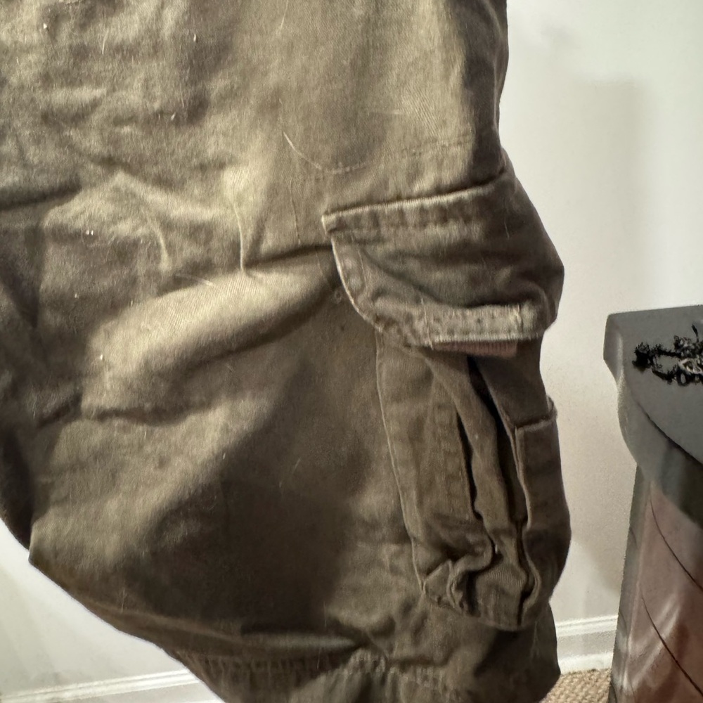 Men's Olive Cargo Shorts - Picture 5 of 6